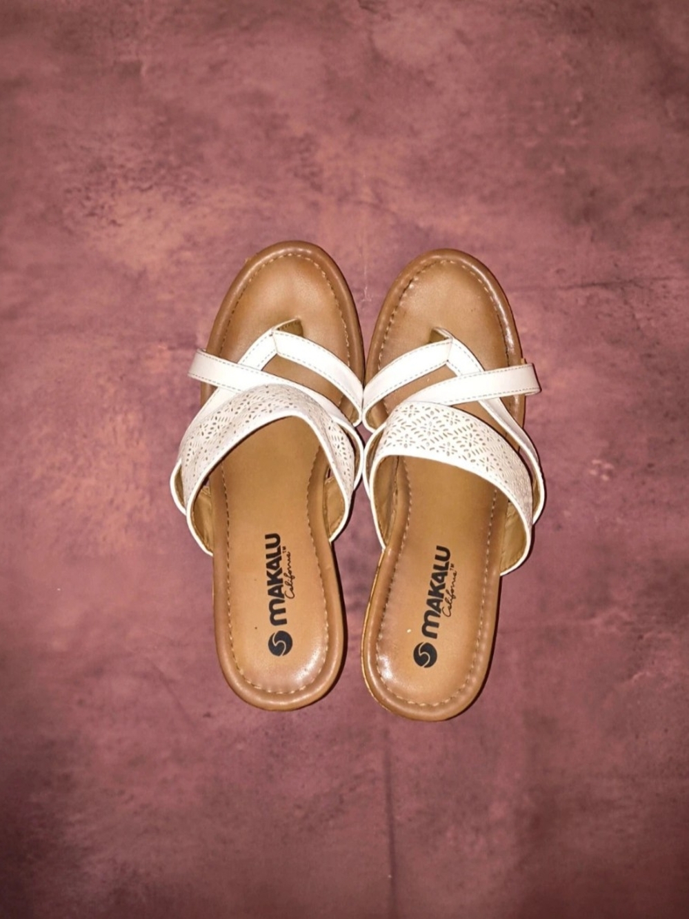 Makalu Women's Cream Cross-Strap Slide Heels